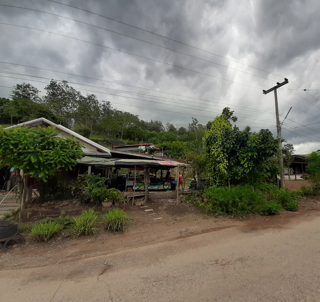 Un Jour au Pays du Sourire